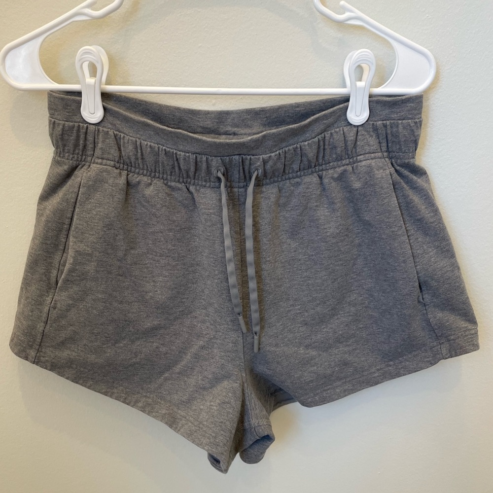 Lululemon Inner Glow High-Rise Short 3"